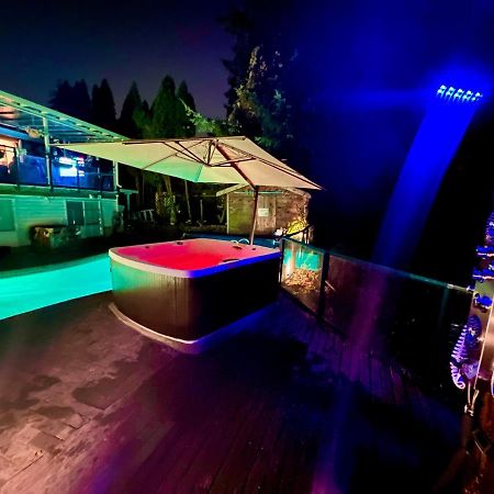 Resort Style Home Living With Private Pool And Hottub Delta Extérieur photo